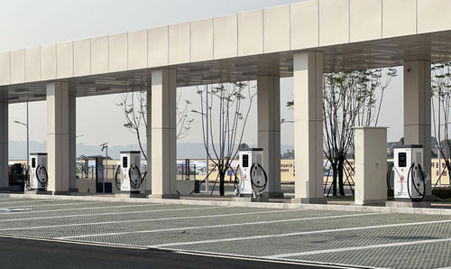 Het laatste nieuws van het bedrijf over Door® vestigt Zuidwest-China's eerste tripartiete oplaadmatrix: superladen + regelmatig opladen + handig Cha