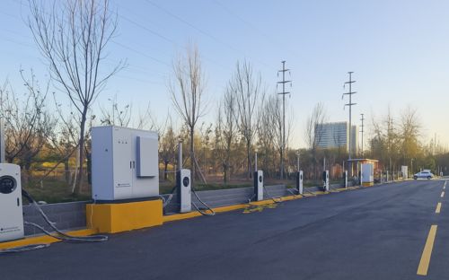 Laatste bedrijfsblogs Door Energy rust Hebei Shenzhou Charging Station uit met geavanceerde 720kW laadtechnologie